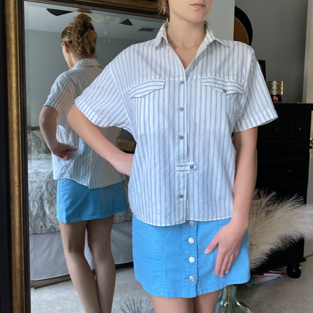 IZOD Button Front Striped Pattern Shirt